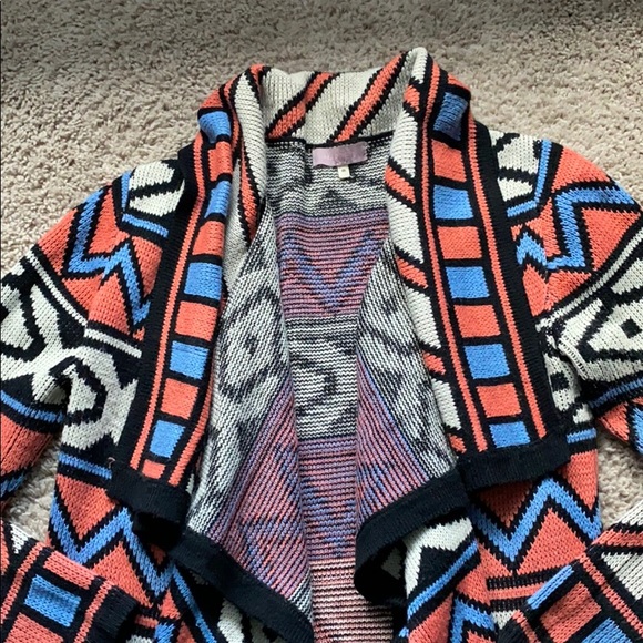 Francesca’s Sweater - Picture 3 of 9